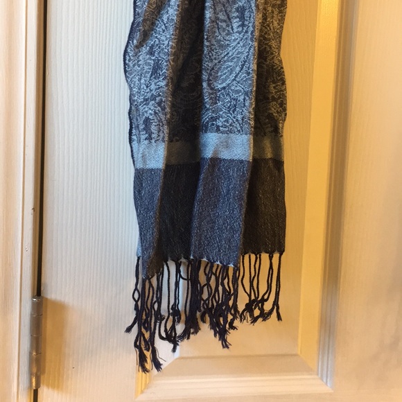 Blue scarf with fringe on ends - Picture 2 of 3